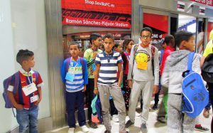 Llegada a Sevilla de los niños saharauis de Vacaciones en Paz 2018