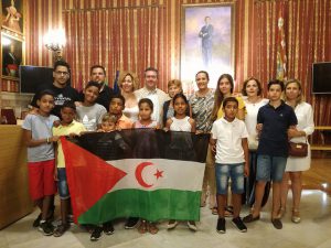 El Alcalde de Sevilla recibe a los niños y niñas saharauis